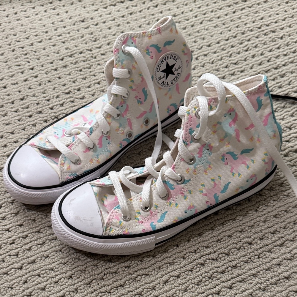 Converse Kids High-Tops - White with pastel unicorns